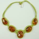 Amber-leather collier